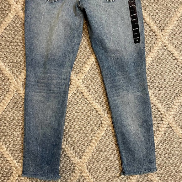 NWT! LUCKY BRAND Mid-Rise Light Blue Busted Knee Ava Skinny Jeans Raw Hem - Sz 8 - Picture 8 of 13